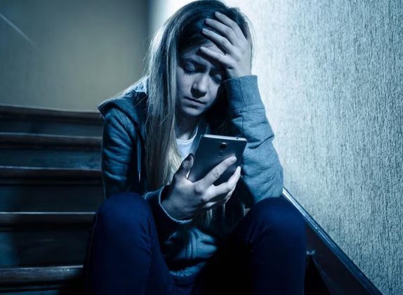 Ciberacoso entre ex parejas tras el divorcio