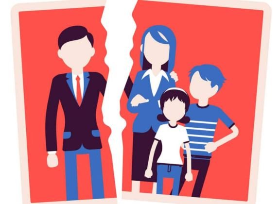 Familia extendida tras un divorcio tardío